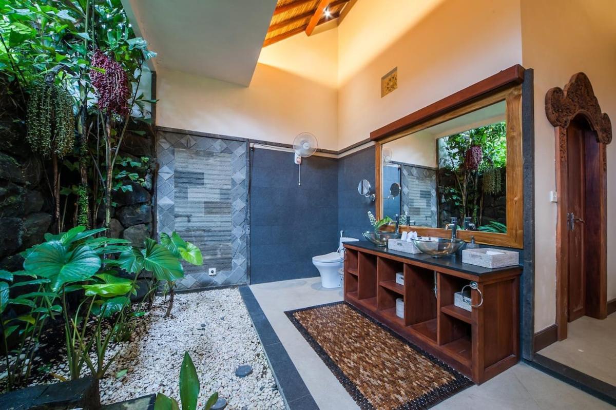 Luxury 3Br Infinity Jungle View Aashaya Villa Ubud Экстерьер фото