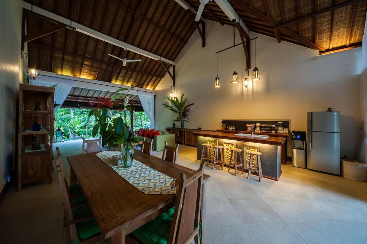 Luxury 3Br Infinity Jungle View Aashaya Villa Ubud Экстерьер фото