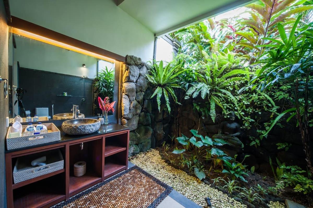 Luxury 3Br Infinity Jungle View Aashaya Villa Ubud Экстерьер фото